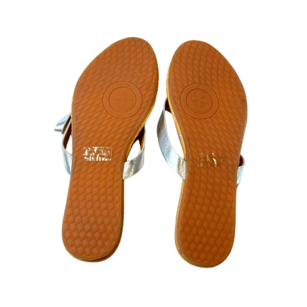 Cape Cod Shoe Supply Co Thongs Flip Flops Leather Metallic Silver Women’s Size 8